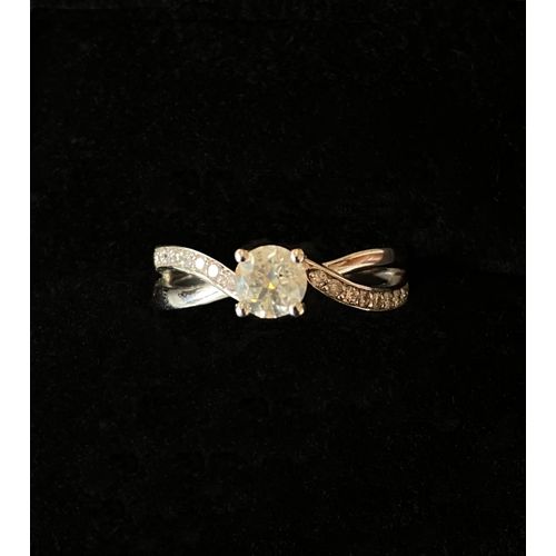 Bague Or Avec Diamant Central