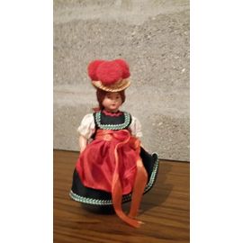 Poupée Ancienne Ponpons Rouges