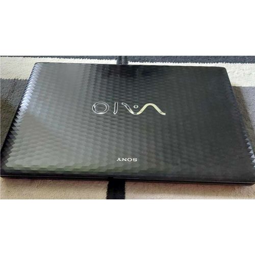 Sony VAIO VPCJE - 17" Intel Core i3 - Ram 16 Go - SSD 250 Go - Noir