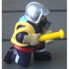 Figurine Pompier Avec Lance, Sapeur Pompier