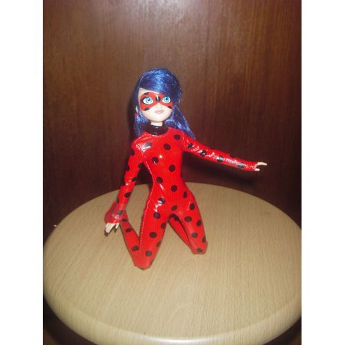 Poupée Mannequin Articulée Miraculous, Lady Bug, 27 Cm, 11 Points D'articulation, Costume Effet Vinyle. Sans Le Yoyo.