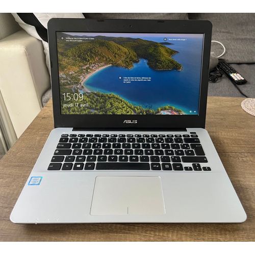Asus X302UA-FN165TB - 13" Intel Core i3 - Ram 8 Go - SSD 256 Go
