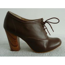 Escarpins Marron À Lacets. Talons Imitation Bois. André. Pointure 38