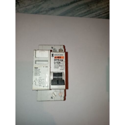 Interrupteur Différentiel Merlin Gerin Multi9 300mA - Référence 23199 - Neuf (France)