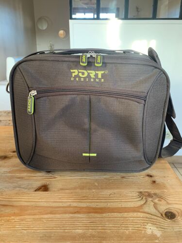 Vanity de marque Port Designs