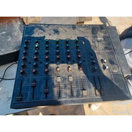 Table de mixage yamaha rm602 ..
