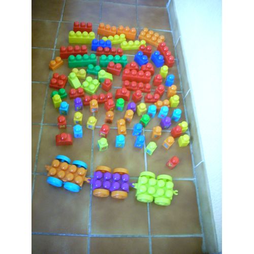 Jeu De Construction 77 Méga Bloks + 3 Chssis.