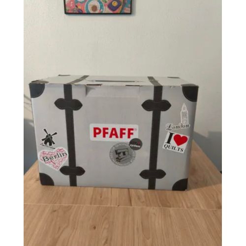 Machine a coudre Pfaff passeport 2.0
