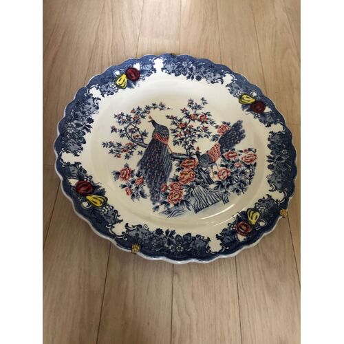 Assiette De 43 Cm Fond Blanc - Motifs Des Paons Et Décor Floral
