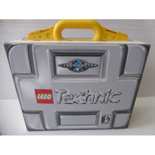 LEGO Technic Cybermaster 8482 avec 1 Figurine Technique et 1 CD Rom