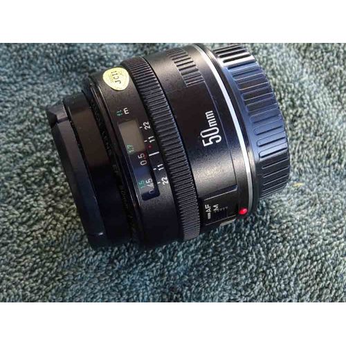 Canon 50mm EF F/1.8