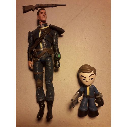 Funko Pop! Funko Legacy Funko Mystery Mini Fallout Figurine Lone Wanderer Fallout 3 Bethesda 2015