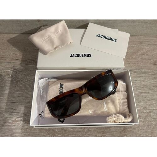 Lunettes De Soleil Jacquemus Marron Neuve Dans Leur Boîte D’Origine . Jamais Portée .