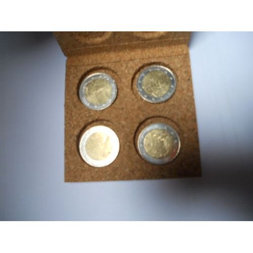 Lot De 4 Pièces De 2 Euro Dans Un Coffret En Liège Lot N°7