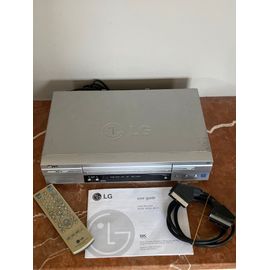 Magnétoscope haut de gamme LG MG24 avec sa télécommande 