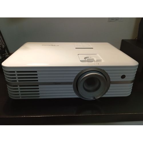 Vidéoprojecteur OPTOMA - 4K - UHD40 - Ultra HD 3140 X 2160 - DLP - Luminosité 2400 ANSI