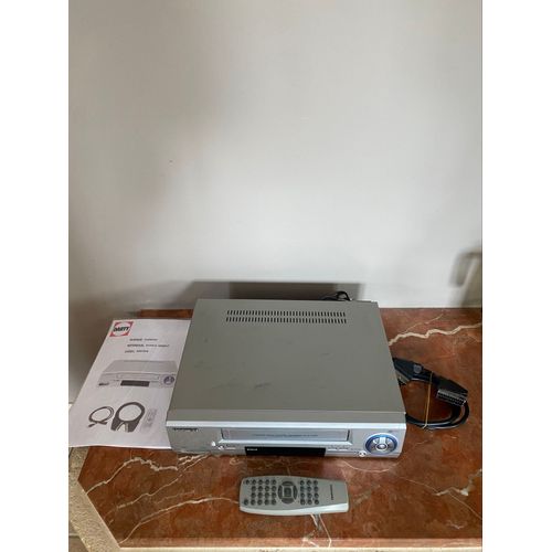 Magnétoscope daewoo ST-241S avec sa télécommande 