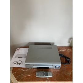 Magnétoscope daewoo ST-241S avec sa télécommande 