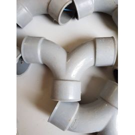 Raccord PVC gris coudé double 87°30 - diamètre 50 mm - Triple emboîture -