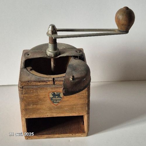 Moulin À Café Peugeot Manuel En Bois Et Fer, Écolo, Sans Énergie