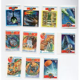 Russie- Lot De 11 Timbres Neufs- Espace