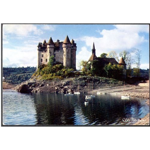 Carte Postale N° A10598, Environs De Bort-Les-Orgues, Le Château De Val Xive Siècle