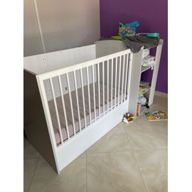 Lit Bebe Combine En Bois Avec Sa Table A Langer