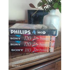 2 cassettes VHS Sony ( 2 H ) . 1 cassette VHS Sony (3 H) .