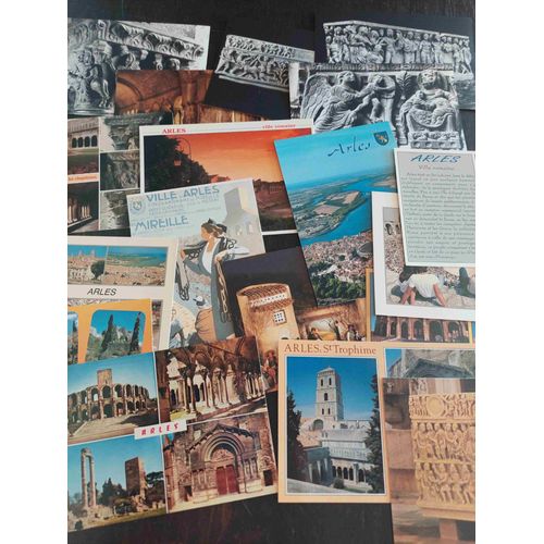 Lot De 18 Cartes Postales Neuves D'Arles : Moulin, Féria, Arènes, Robes Et Costumes...