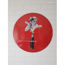 Plaque Publicitaire Coca-Cola Ronde, En Métal.  "Prends La Vie Côté Coca Cola"