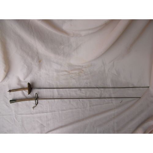 Ww1/Prewar Lot De 2 Fleurets Anciens Escrime Pour L'Entrainement Différents Modèle 19 E Siècle/20 E