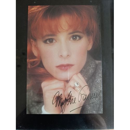 Superbe Autographe Sur Photo Mylene Farmer Avec Dedicace Imprimée 31x 21 Cm Photo De Collection.