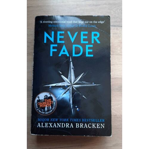 Never Fade - Alexandra Bracken - Hachette 2013