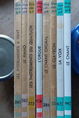 Que Sais- Je? Lot De 8 Numéros- A Propos D'Instruments De Musique Et De Voix