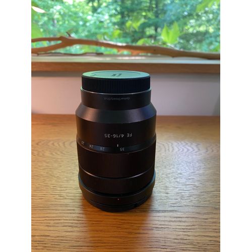 Objectif Sony ZEISS FE f4/16-35 mm