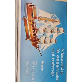 Maquette À Assemblée Soi-Même Bateau