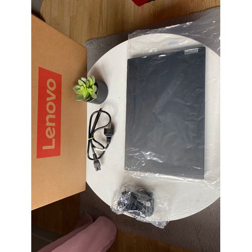 Lenovo V15 G4 15" AMD Ryzen 5 - Ram 8 Go - DD 256 Go