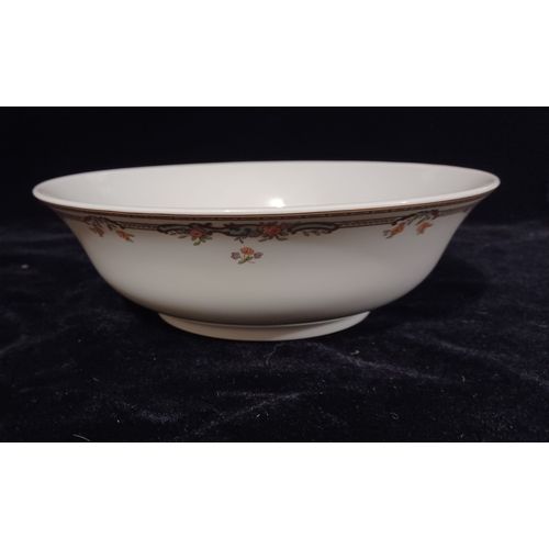Soupière Ronde De Table En Porcelaine De Limoges Bernardaud, Décor Or Exclusif.