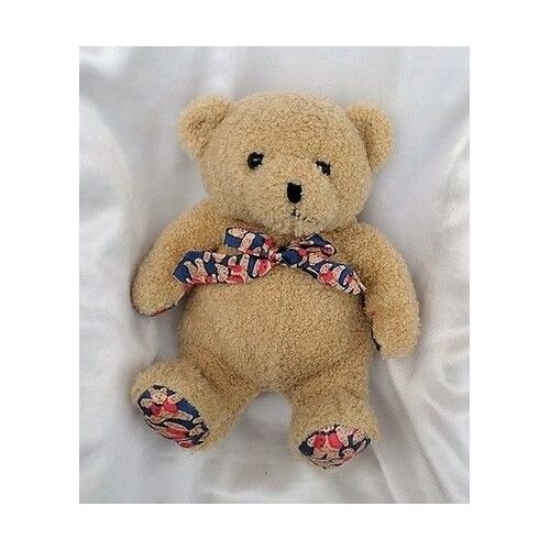 Doudou Peluche Ours Assis Beige Noeud Et Pieds Imprimé Bleu Rouge Maxita