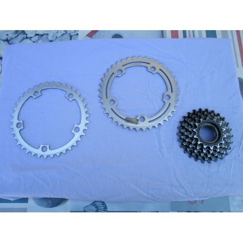 Double Plateaux Pédalier De Vélo.