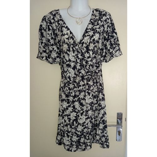 Robe Courte Droite "Cache-Cache " 38 Noir Blanc. Neuve