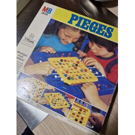 Jeu De Société Vintage Pièges De Voyage MB 1995 - Complet, En Occasion