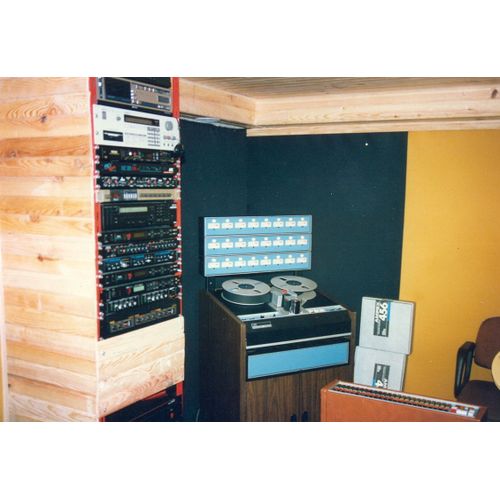 Magneto analogique 2pouces 3M 24 pistes état excellent avec auto-Locator et télécommande.