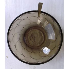 Lot De 4 Tasses Anciennes En Verre Fumé Art Déco Forme Tastevin . Dimensions Diamètre 11cm Hauteur 3cm