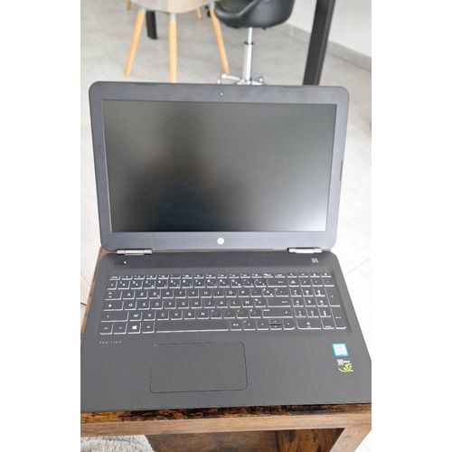 HP Pavilion Notebook 15-bc402nf - Intel Core i5-8250U - 1.6 Ghz - Ram 8 Go - DD 1 To