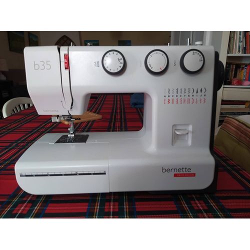 Machine a coudre bernette de chez BERNINA