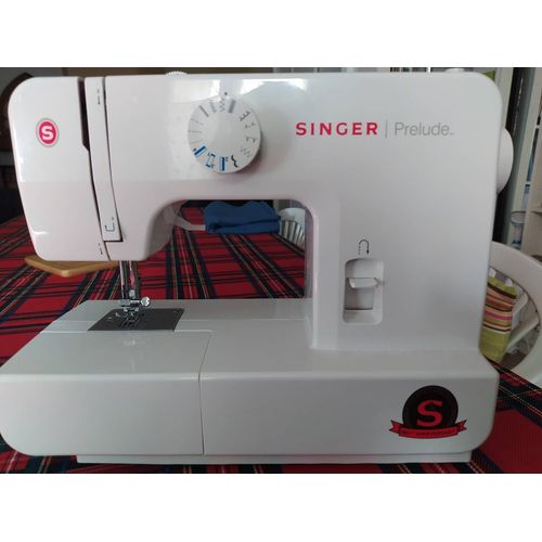 Machine à coudre SINGER PRÉLUDE