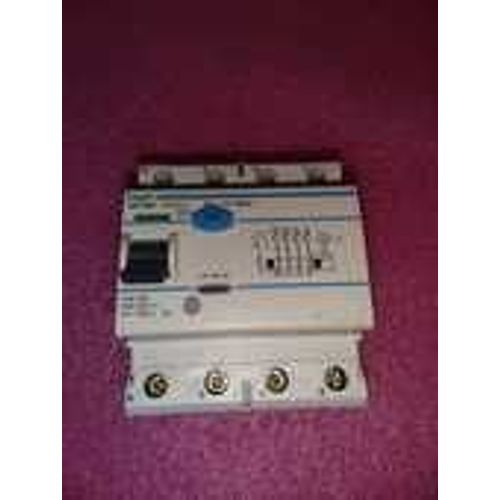 Interrupteur 25A 30mA tétrapolaire HAGER CD 725F