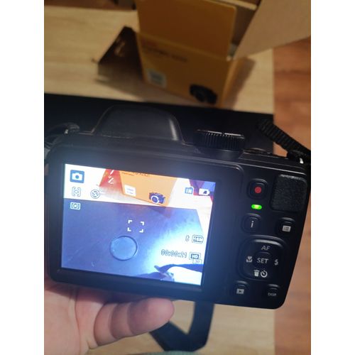 Appareil photo Kodak Pixpro AZ421 Achat réalisé en 2018 utiliser une dizaine de fois boîte d'origine avec chargeur et mode d'emploi plus facture d'origine