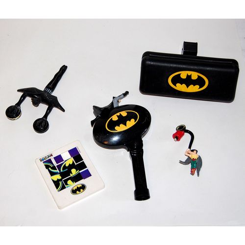 Lot Batman Gadget Et Accessoires Bully Papo Kenner Hasbro Applause